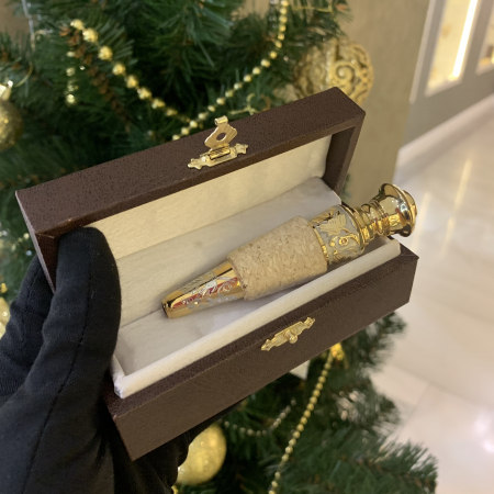 Винная пробка украшенная