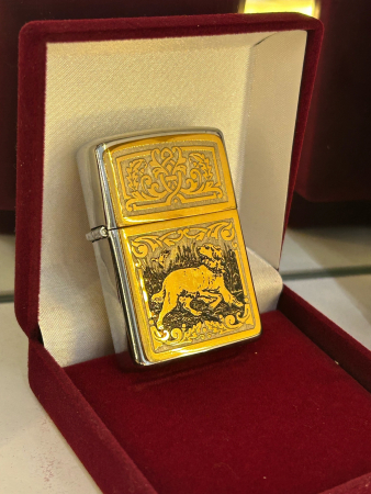 Подарочная украшенная зажигалка "Собака"